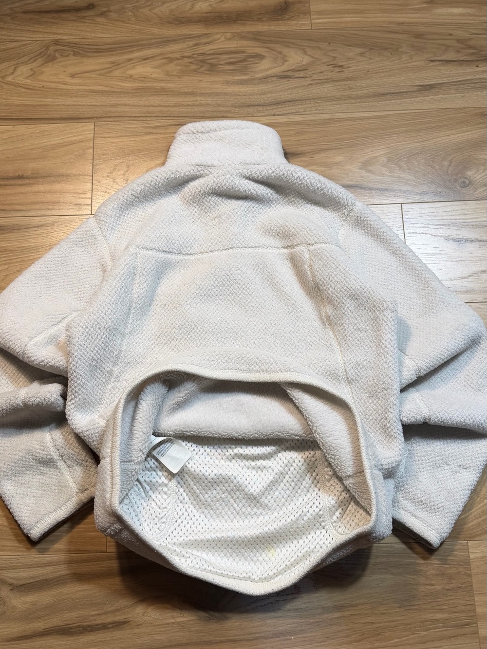 Patagonia White Cozy Fleece Pullover - Picture 4 of 6